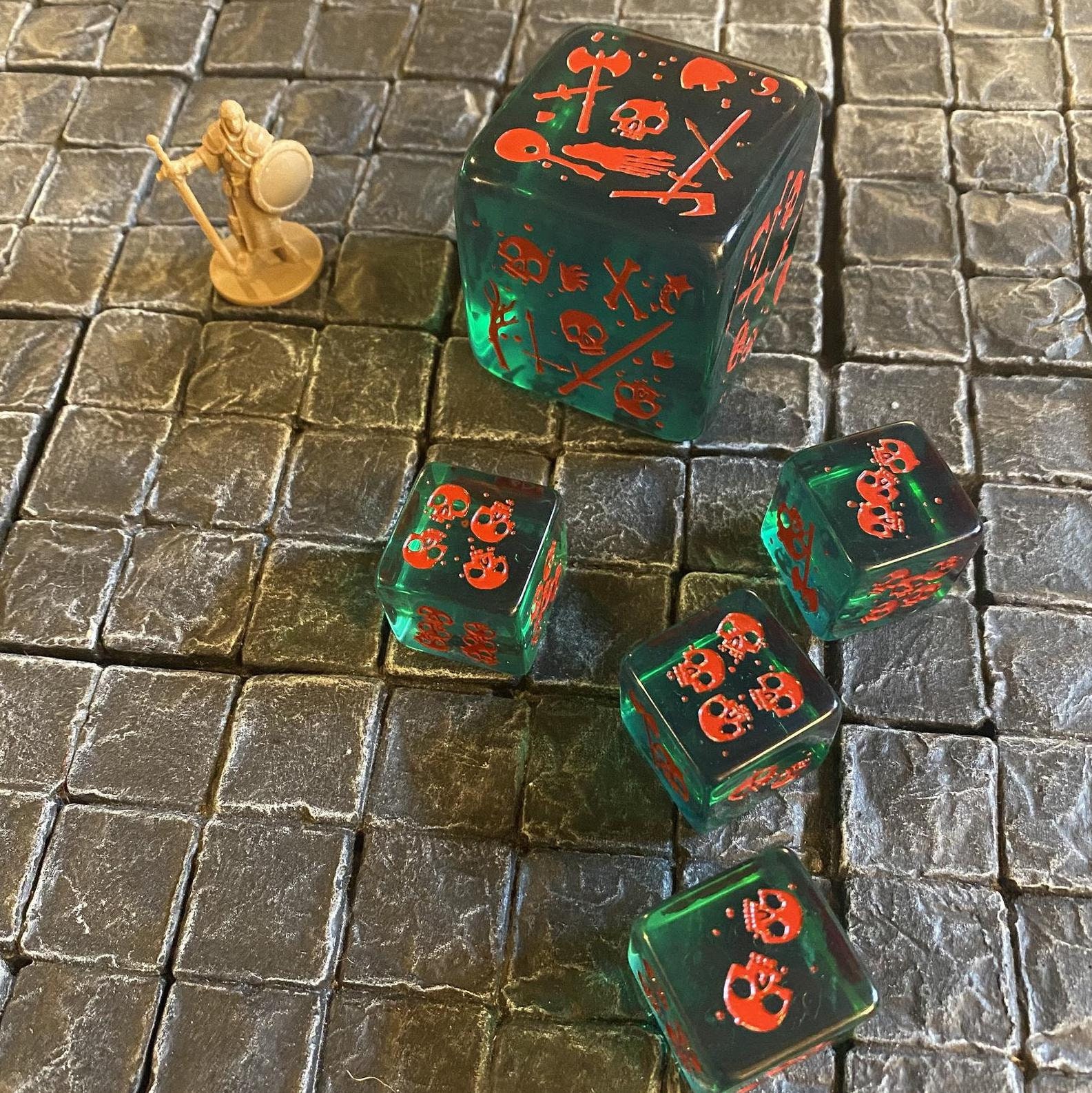 Set of 5 five Gelatinous Cube minis that are also DICE Etsy 日本