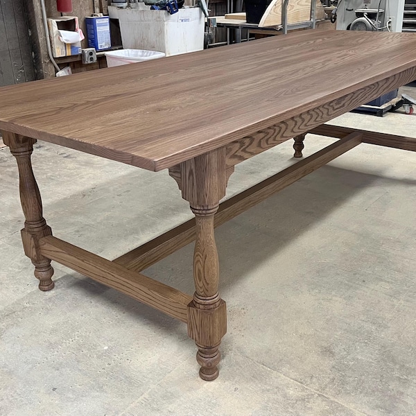French Farm Table // Farmhouse Dining Table // Turned Table Legs // French Country //