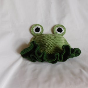 Crochet Froggy Bucket Hat Green