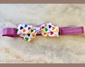 Bandeau bébé coeur arc-en-ciel | Noeud pour cheveux coloré pour la Saint-Valentin | élastique pour nouveau-né et tout-petit | Accessoires pour cheveux mignons pour bébé