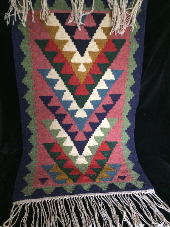 Hand woven reversible wool kilim rug, 39" x 23" geometric traditional kilim , gift for new home , wall hanging , bedroom rug