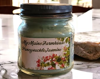Honeysuckle Jasmine Floral Soy Candle Garden-inspired Non-toxic Maine-made Romantic Springtime Romantic Warm Refreshing Sweet Honeysuckle