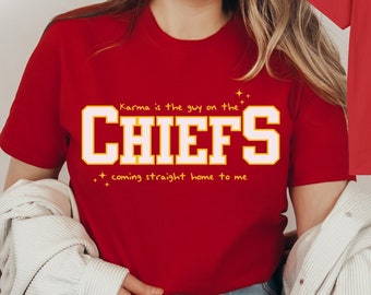 Karma to facet na koszulce Chiefs, koszulce Taylor NFL, koszulce Travis Kelce, koszulce Swift Football Chiefs Jersey Shirt, Travis Kelce Football