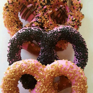 Gourmet Chocolate Covered Bavarian Pretzels! White Chocolate, Hot Pink and Gold Crystal Decor!  Bridal, Baby, Wedding Birthday Shower Party!