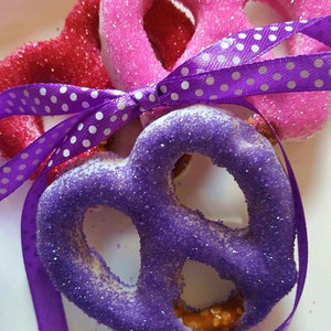 Valentines Day Gourmet Gift Box Set Chocolate Covered Pretzels!  White Chocolate Crystal Decor Custom Orders and Quantity!
