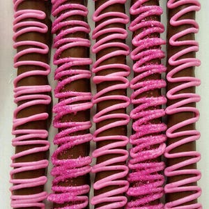 Gourmet Chocolate Covered Pretzels Baby Shower Its a Girl Princess party Favors Boxed Gift Mothers Day Bridal Wedding Corporate Custom Gifts
