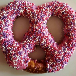 Gourmet Gift Box Chocolate Covered Pretzels!  White Pink Chocolate Covered with Pastel Decor! Valentines Day Sets!  Custom Orders!
