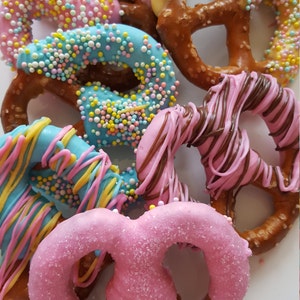 Easter Chocolate Covered Pretzels! Decorated in milk and white chocolate Basket Treats Baby Bridal Showers Birthday Parties & Gender Reveal!