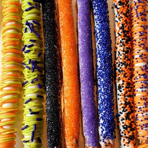 Halloween Trick or Treat Gourmet Chocolate Covered Pretzel Rods!  Halloween Decor! Costume Party! Favors, Gift Boxes, Kids Treat!