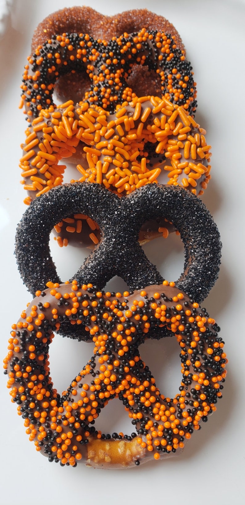 Halloween Trick or Treat Gourmet Chocolate Covered Pretzels Sprinkles Orange Black Costume Party Favors Gift Sets suprise the kids image 4