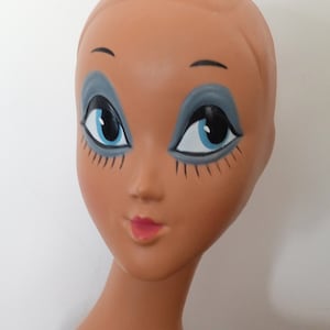 Vintage Twiggy Head