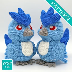 Könnte beinhalten: Zwei blaue und weiße gehäkelte Vogel-Plüschtiere mit roten Augen. Die Plüschtiere stehen auf einer weißen Oberfläche. Der Text "PATTERN" befindet sich in der oberen rechten Ecke des Bildes. Der Text "PDF File" befindet sich in der unteren linken Ecke des Bildes.