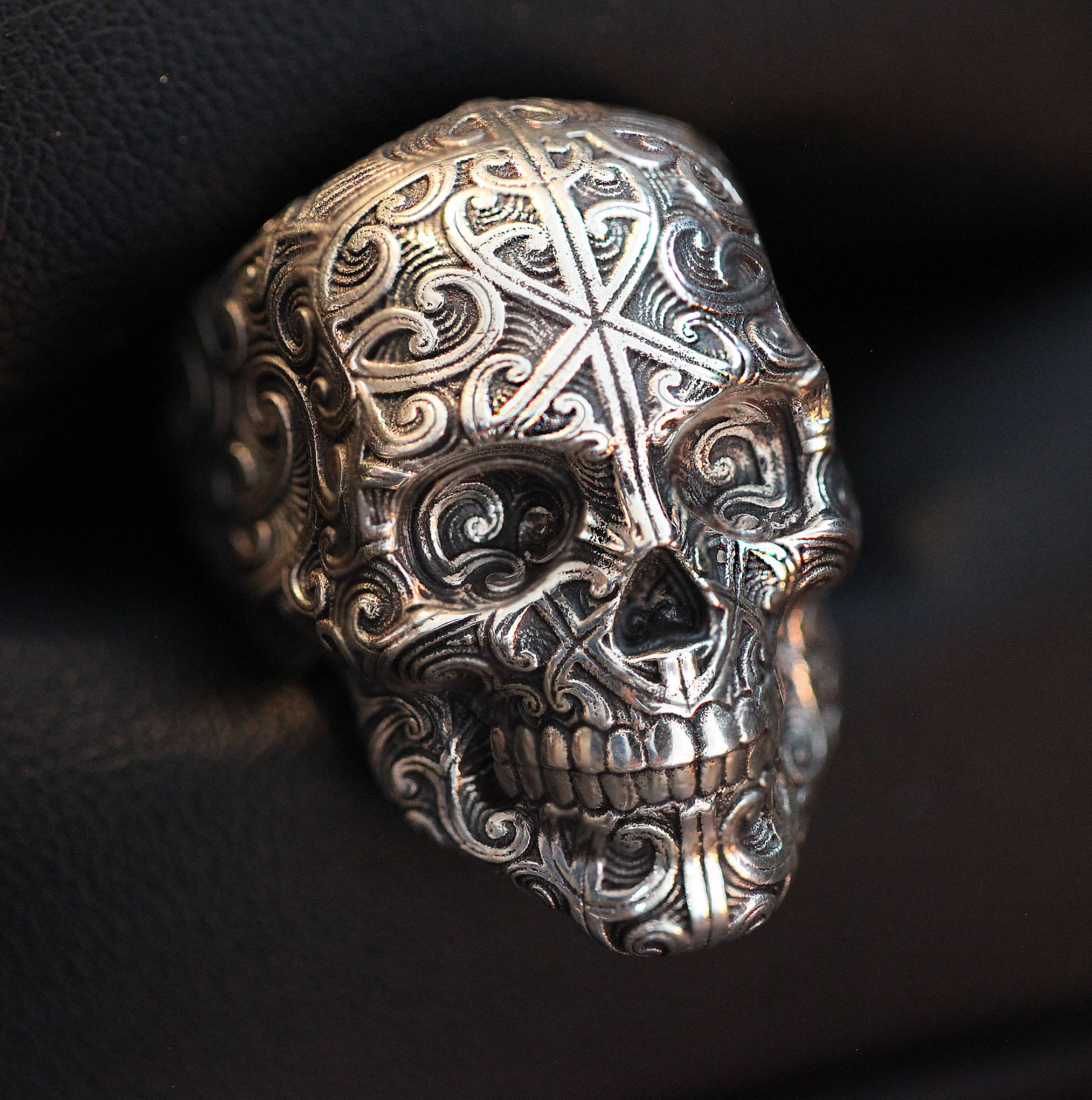 Hemonga skull ring deals