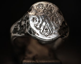 Decayed Signet Ring