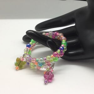 Adorable Kid’s Beaded Bracelet on a Coil Memory Wire