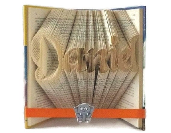 Personalised book folding pattern instructions. Customised book folding. Any name or word.  Create your own book sculpture. Free tutorial