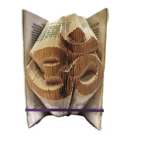 Om book folding pattern. / Aum symbol. Hindu/ Buddhist symbol. Yoga studio decor. Zen meditation gift. Free tutorial