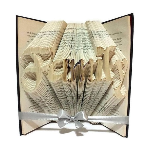 Family book folding pattern. DIY family gift. Handmade gift for family home. Create your own book sculpture. Free tutorial