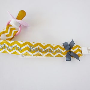 Baby girl pacifier holder, baby girl pacifier clip - personalized name