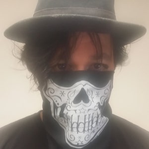 Skull Face Bandanna~ Dia De Los Muertos bandanna~ Day of the Dead accessory~ Skull Scarf~ Halloween
