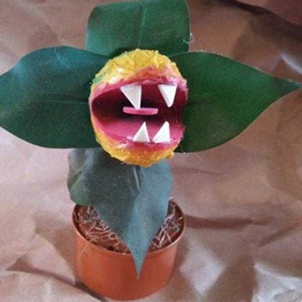 Audrey plant from Little Shop of Horrors, miniature version, 4" tall, Halloween decoration