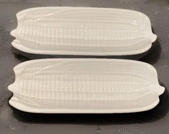 Bandeja porta-mazorcas de maíz Pottery Barn, color blanco - Juego de 2