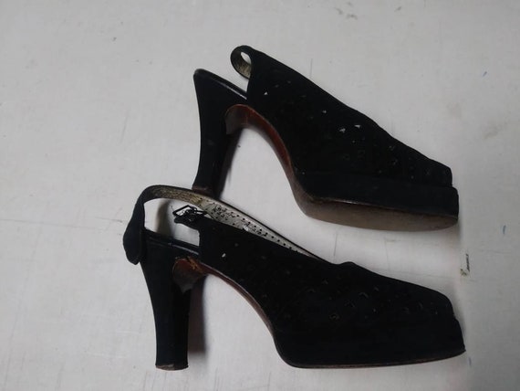 1940s WOMENS' PLATFORM SHOES