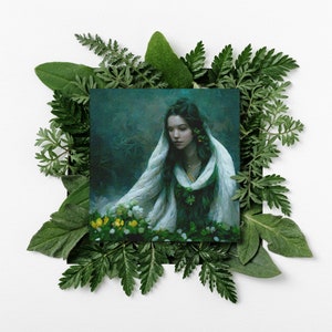 Peut inclure: Une peinture d'une femme aux longs cheveux noirs portant un châle blanc et une robe verte. Elle est entourée de feuillage vert et de fleurs.