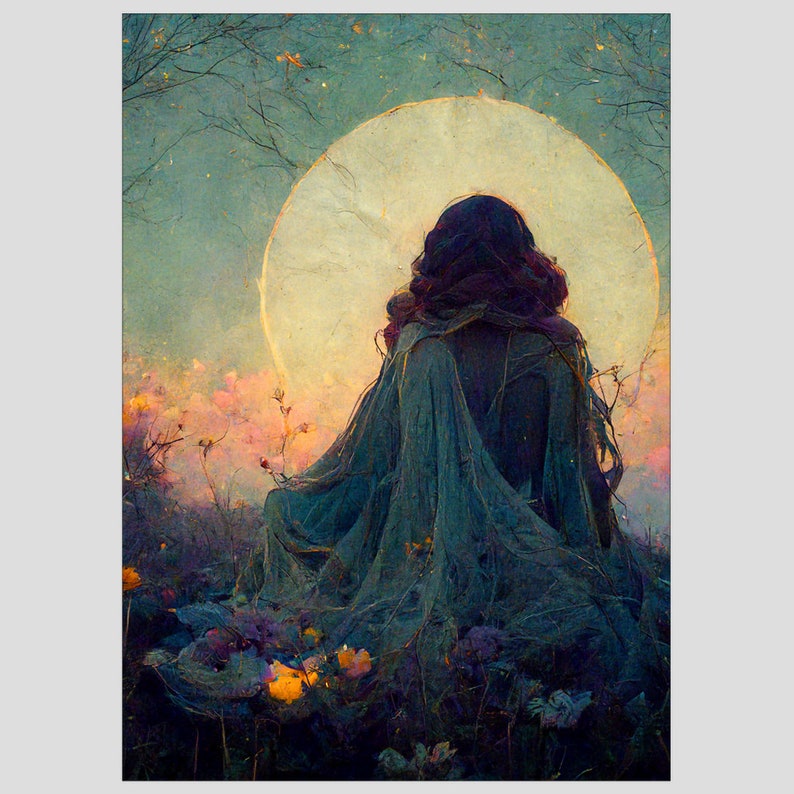 Puede incluir: Una mujer con una larga capa azul que fluye se sienta de espaldas al espectador, mirando una gran luna llena. La luna es de color amarillo p&aacute;lido y est&aacute; rodeada de un cielo suave rosa y azul. La mujer est&aacute; rodeada de un campo de flores silvestres.