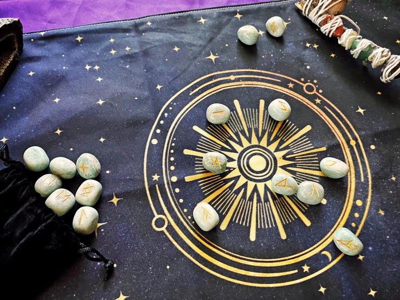 Tarot Cloth - Night Sky Celestial Tarot Reading Mat - Rune Mat Rune ...
