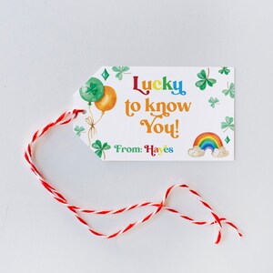 Etiquetas de regalo impresas para el día de San Patricio con texto "Suerte de conocerte" para el día de San Patricio Etiquetas de regalo impresas para el día de San Patricio