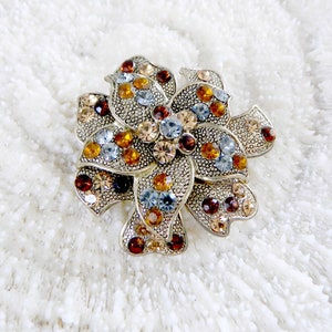 Le Chateau Brooch Etsy