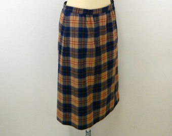 Vintage 1970s Pendleton Skirt ... Authentic Cailean Tartan in Blue, Brown, Red & White ... Size 16, Straight Skirt