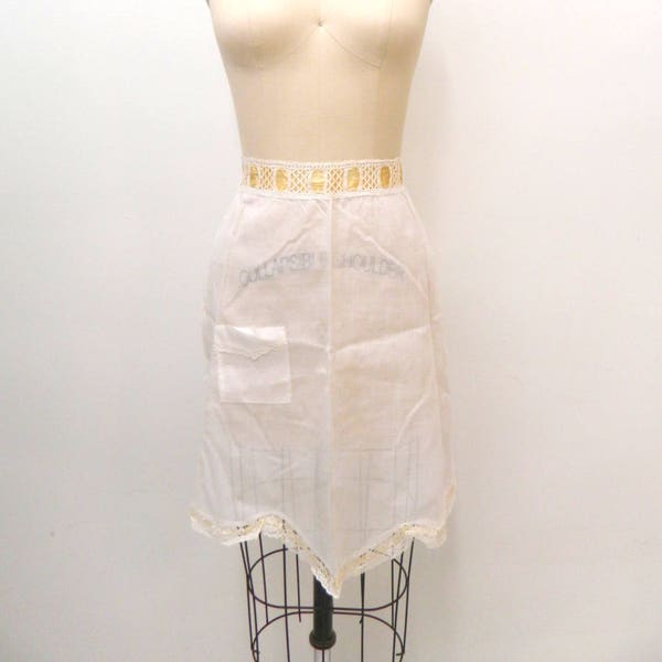 Vintage 1940s Lace Apron...White with Lace Trim...Dainty Apron w/ Yellow Silk Tie Sash...Scalloped Edge..Pretty Cutout Detail...Pocket Apron