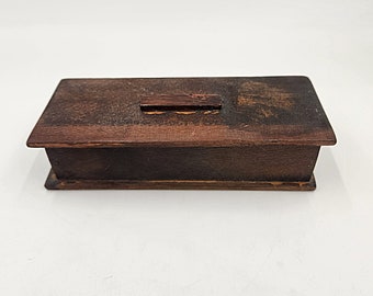Caja de madera hecha a mano vintage de los años 50 con tapa - 7 1/2 pulgadas por 2 3/4 pulgadas y 2 pulgadas de alto