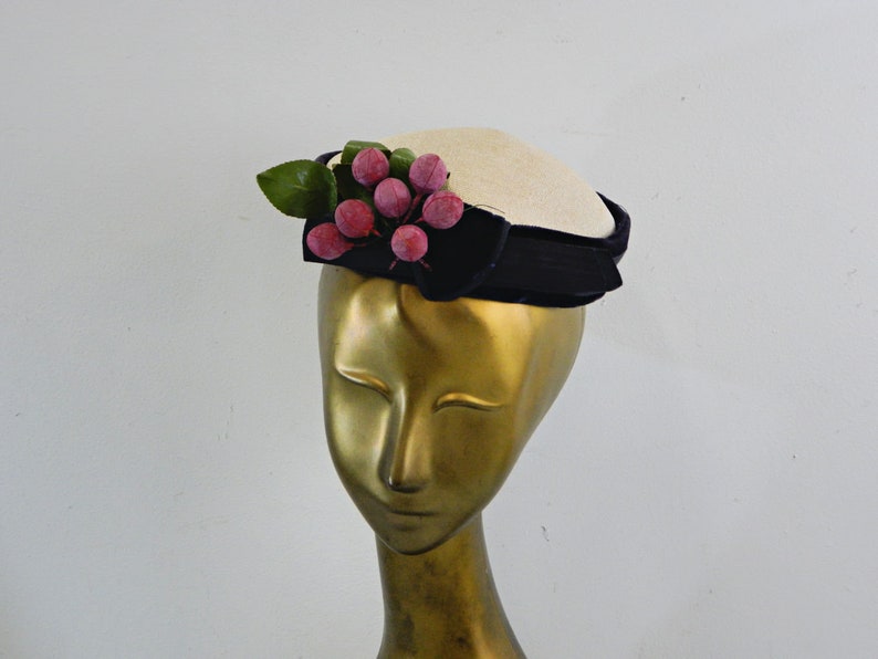 Pillbox Hat with Grape Cluster ... Vintage 40s Novelty Hat ... Cream & Navy w/ Purple Grapes ... Short Pillbox, Mini Hat, Sailor Hat image 10