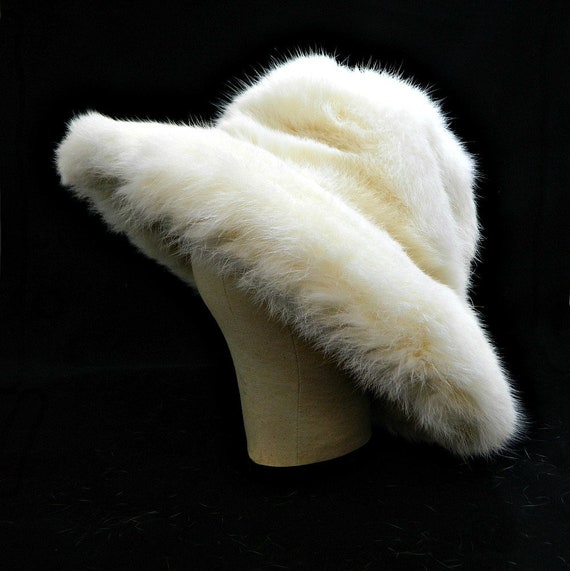 1960s Rabbit Fur Mod Hat...White Fur Bucket Hat...