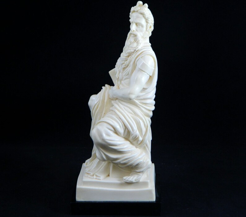 Ruggeri Resin Michelangelo Horned Moses Statue .. Made in Italy .. Beautiful detail ... Vintage .. G Highly Collectible ..
