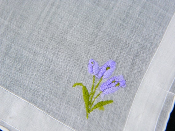 Vintage Embroidered Linen Handkerchief...Beautifu… - image 5