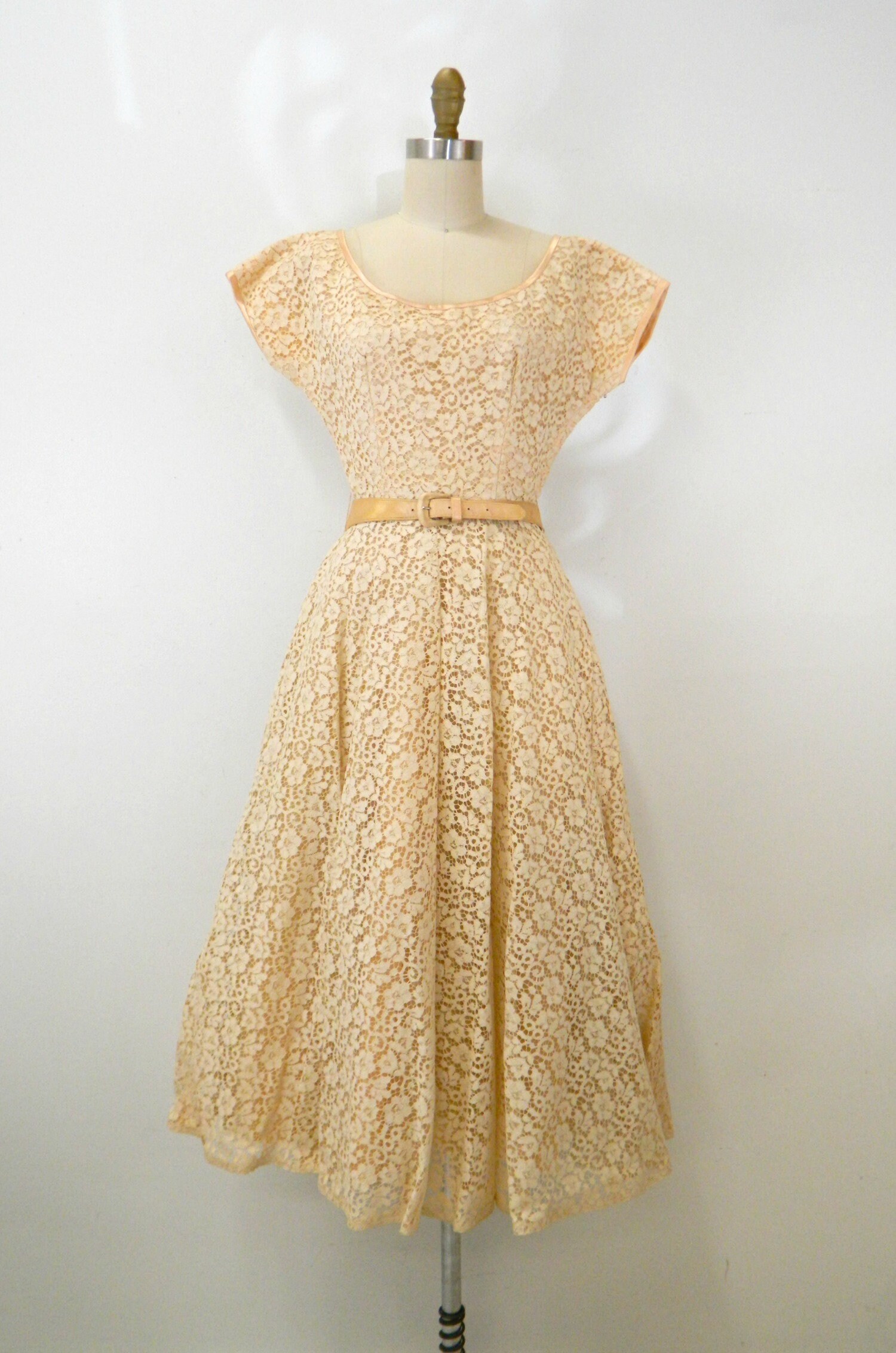 Champagne Lace Dress Satin Belt & Shoes XS/S ... Vintage 50s | Etsy