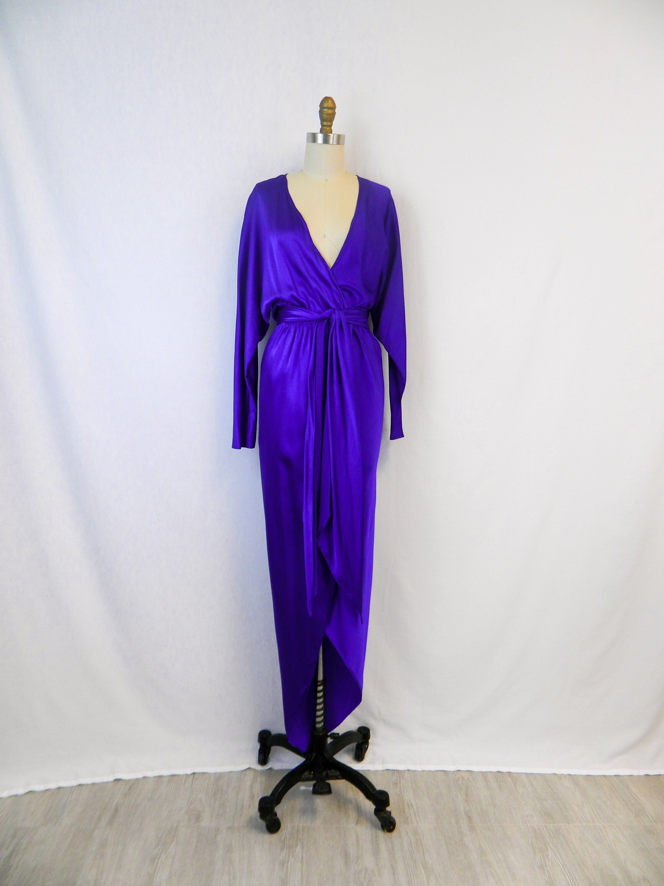 Amethyst HALSTON Wrap Dress S/M ... Vintage 1970s Iconic | Etsy Hong Kong