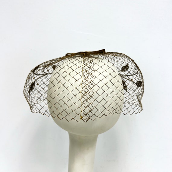 Vintage Gold Birdcage Hat | Mid Century 1950s Lad… - image 7