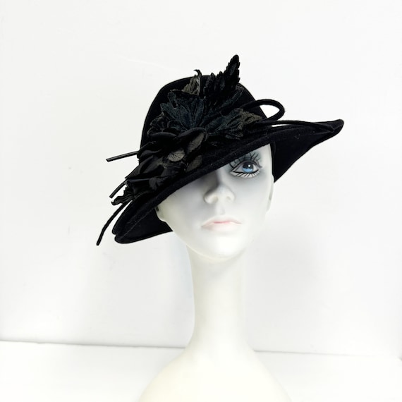 Vintage 1940s Tilt Hat | Black Felt with Brim and… - image 1