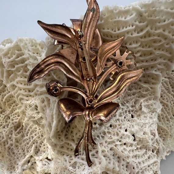 Vintage Copper Flower Brooch with Cameo Centers - image 3