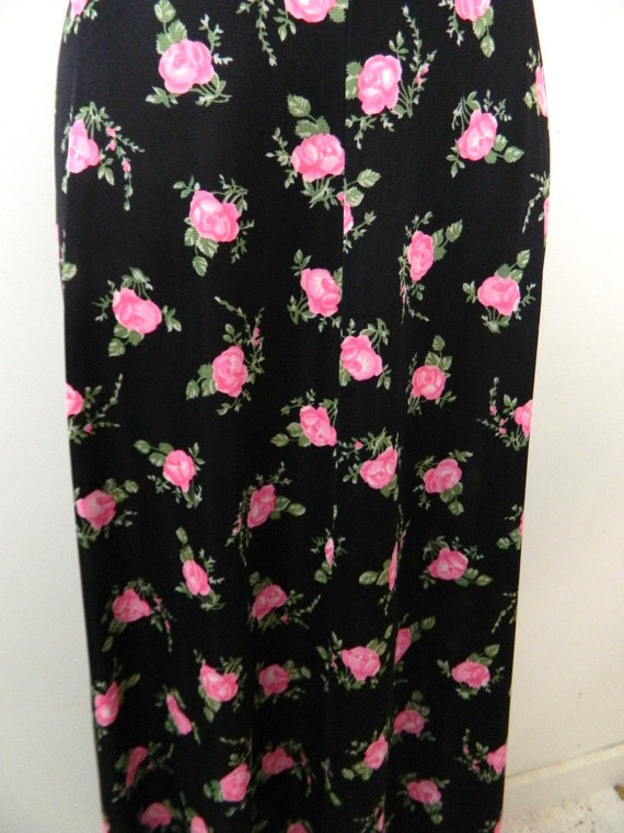 1970s Maxi Skirt & Scarf...Black with Pink Roses.… - image 4