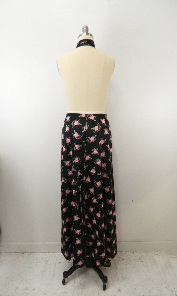 1970s Maxi Skirt & Scarf...Black with Pink Roses.… - image 7