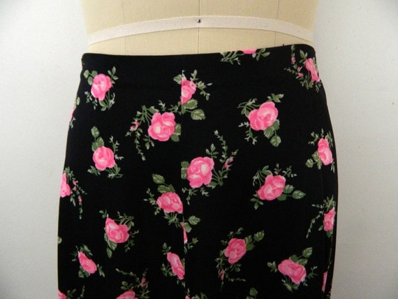 1970s Maxi Skirt & Scarf...Black with Pink Roses.… - image 5