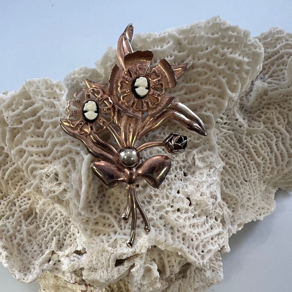 Vintage Copper Flower Brooch with Cameo Centers - image 1