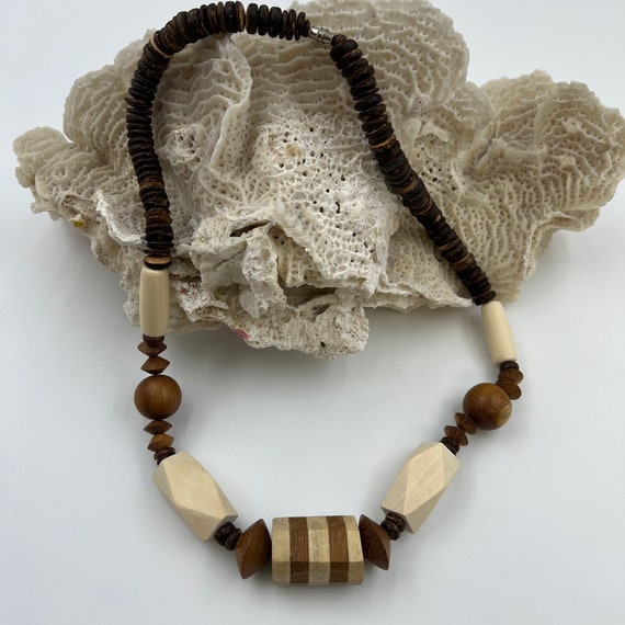 Vintage Chunky wood Bead Necklace Gem