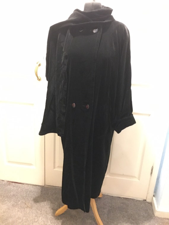 Stunning Vintage Louis Feraud Velvet Evening Coat… - image 10